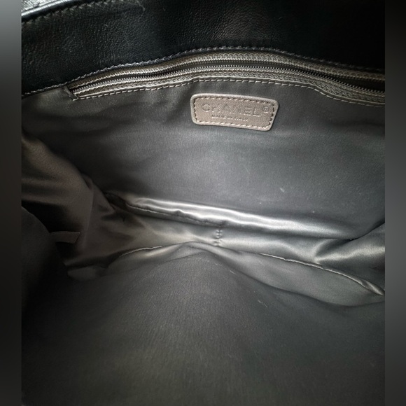 ᴿᵃʳᵉ ✨CHANEL
Lambskin Quilted Small Sharpei Flap Black - Picture 13 of 16